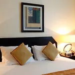 Avari Hotel Apartments